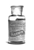 Foto von einer Flasche Heroin (Hustensaft) von Bayer